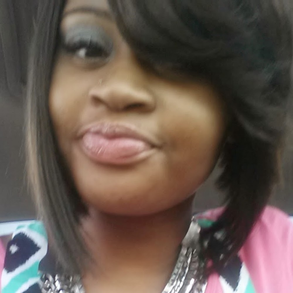 Meet your Posher, Angelique